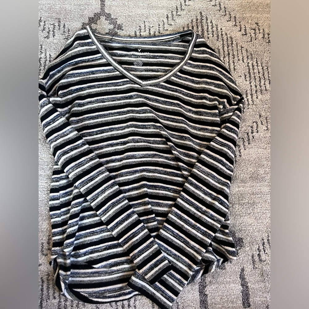 Long Sleeve V Neck